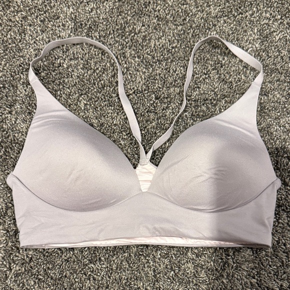 Victoria's Secret Light Gray Bra - Picture 1 of 3